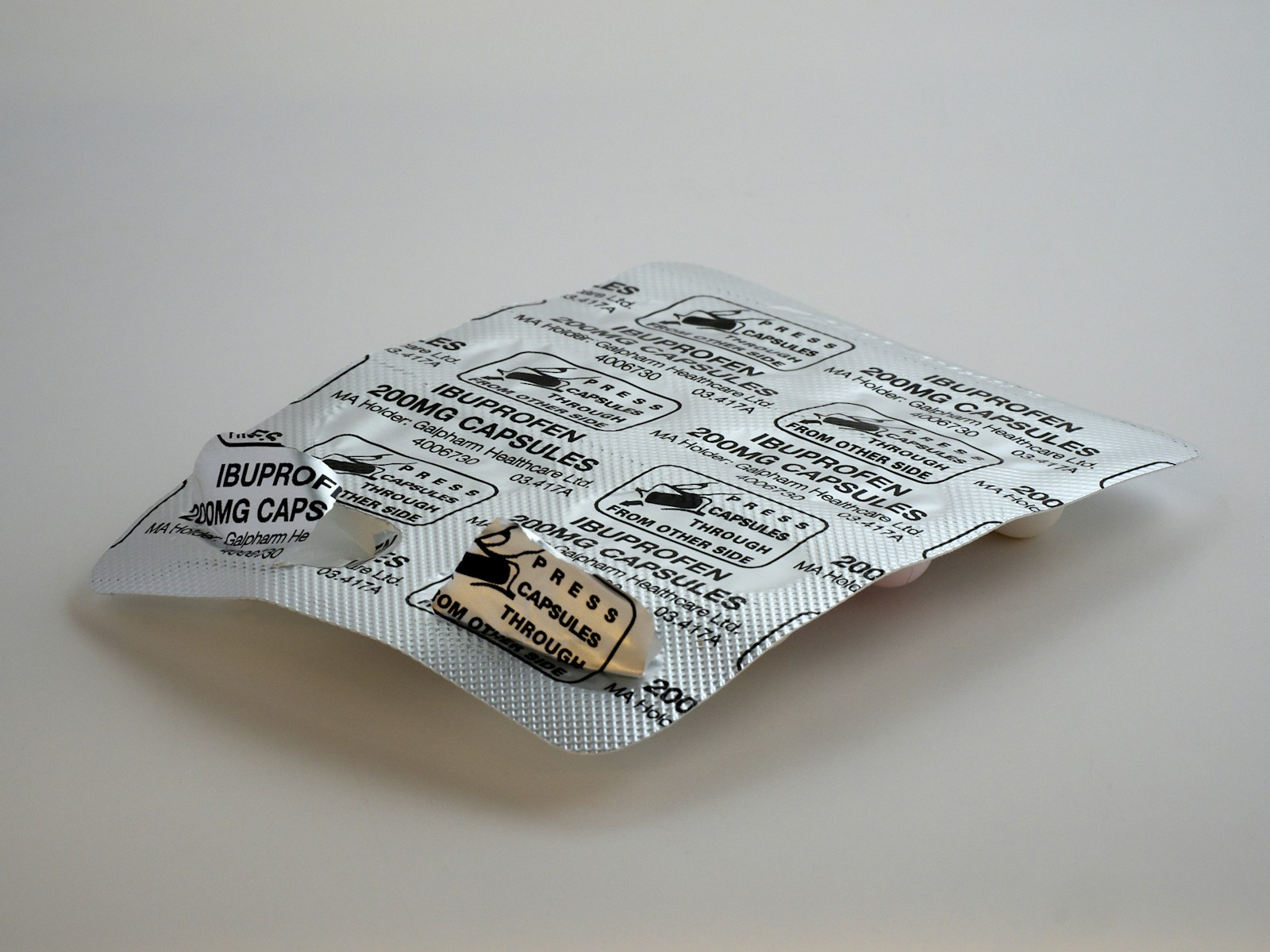 Collagen supplements in capsules and powder form